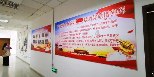 探索黄绿色弹力针织衫搭配灰蓝短裤,俏丽的小女生穿搭,你觉得好看吗?,加入知识星球平台